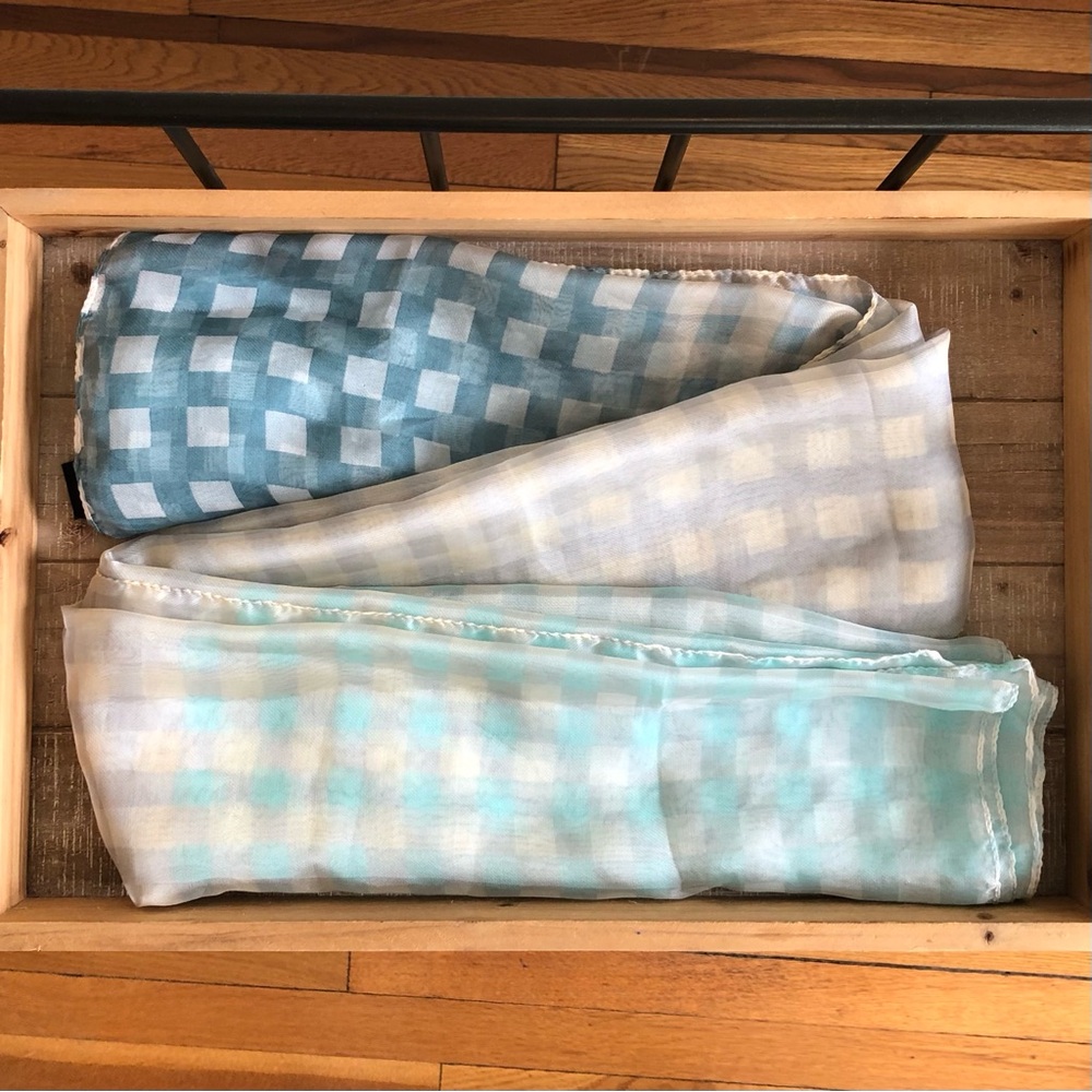Cejon Elegant Checkered Mint Green and White Scarf